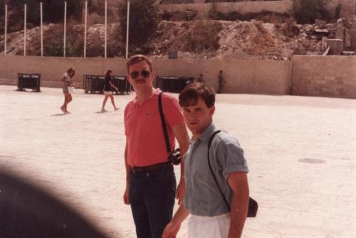 ET1 Dodds and MM1 Renegar visit wailing wall in Jerusalem, 1985